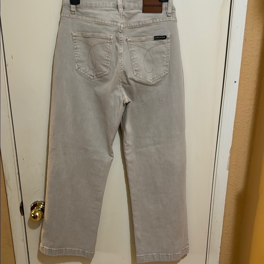 Calvin Klein Mid Rise Wide Leg Crop Button Fly Denim light gray  Jeans Size 25! - Picture 8 of 8